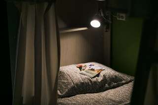 Хостел Брусника Петрозаводск Кровать в общем номере для женщин с 4 кроватями-4